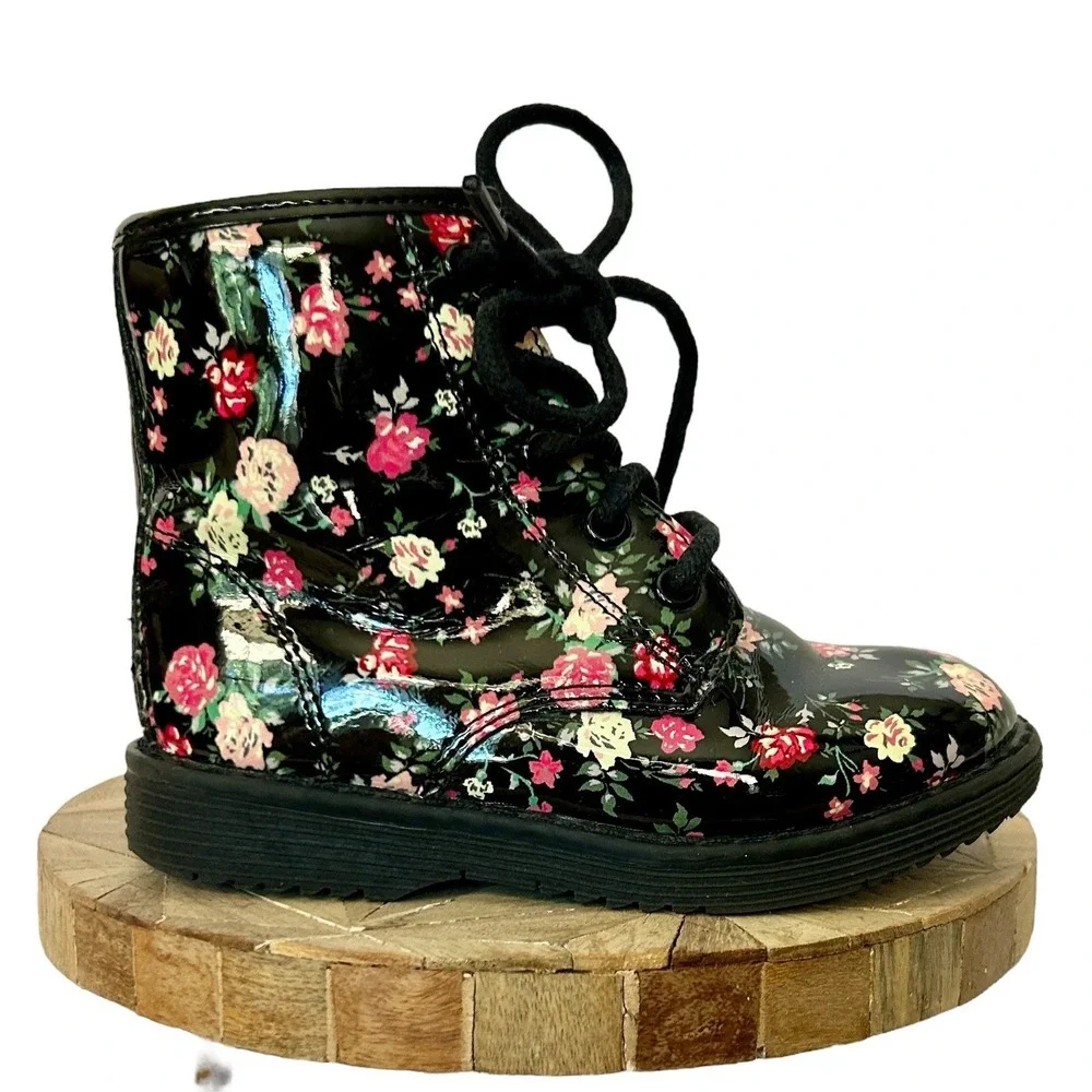 The CHILDREN'S PLACE Combat Boots Toddler sz 7 Black w/ Pink Flowers Moto Boho